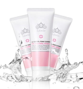 accontrollfoamcleanser_02.jpg